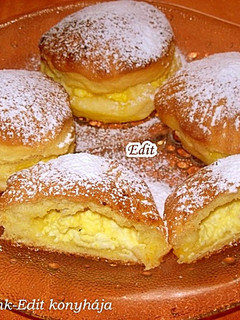 Sütőben sült túrós fánk recept fotója