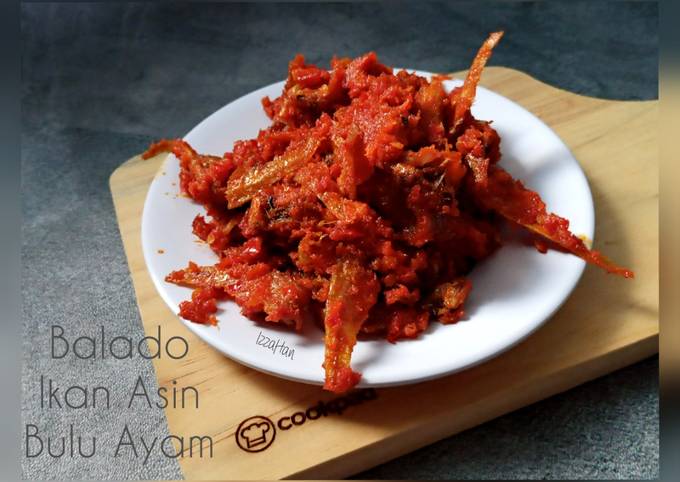 Resep Balado Ikan Asin Bulu Ayam oleh IzzaHan - Cookpad