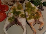 Una foto de corvina plancha