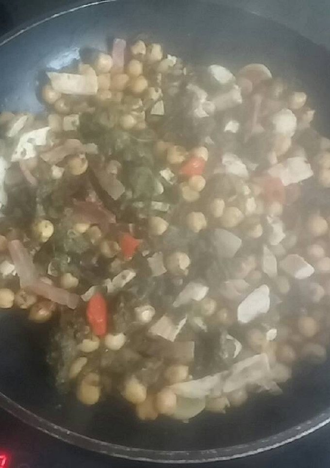 Una foto de Garbanzos con espinacas