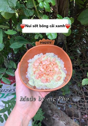 Hình của món Nui sốt bông cải xanh.