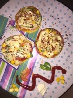 પીઝા અને ચિલા (Pizza Chila Recipe in Gujarati) રેસીપી મુખ્ય ફોટો