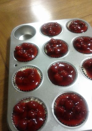 A picture of mini cheesecakes.