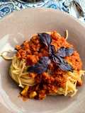 Spaghetti mit "veganer Bolognese"