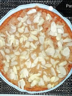 Una foto de Pastel de zanahoria 🥕 y plátano 🍌