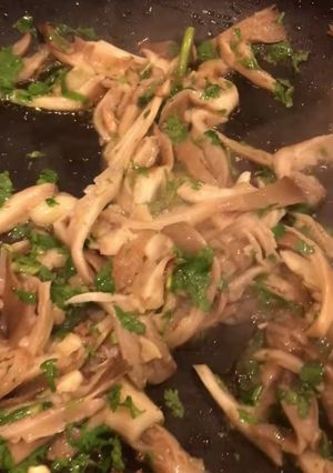 Foto de Cogumelos Pleurotus com Alho e Coentros