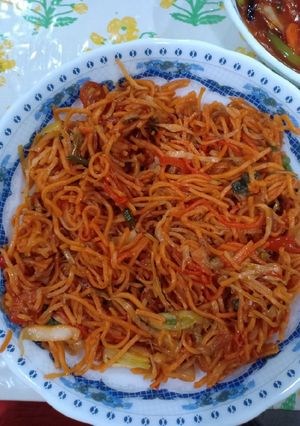 हॉन्ग कॉन्ग हक्का नूडल्स रेसिपी मुख्य फोटो