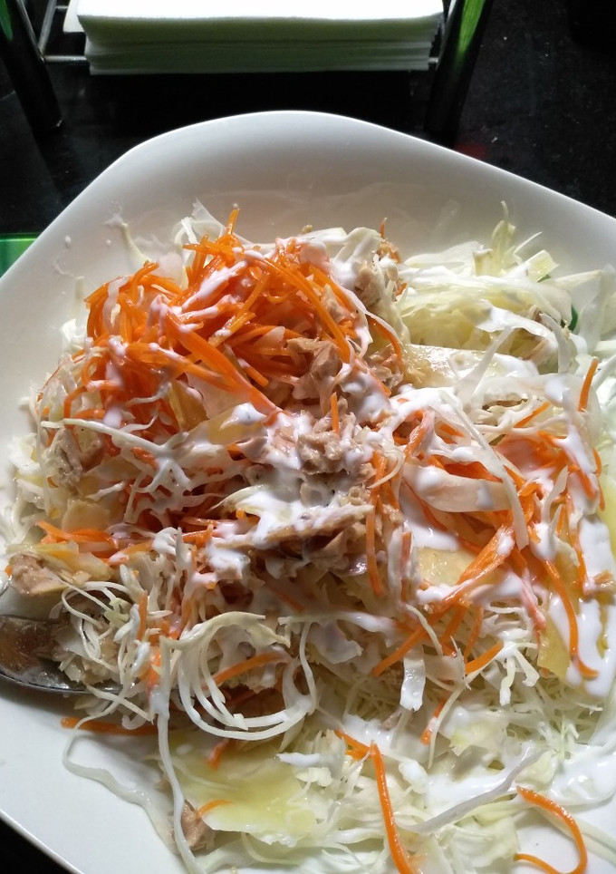 Una foto de Ensalada de col con salsa de yogurt 0