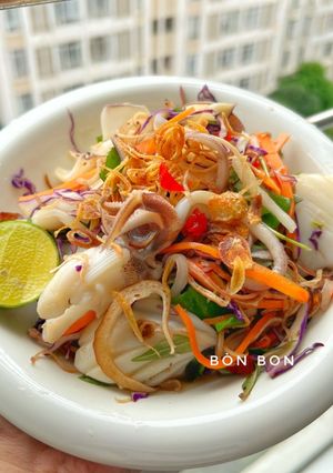 Hình của món Gỏi Mực Hoa Chuối.