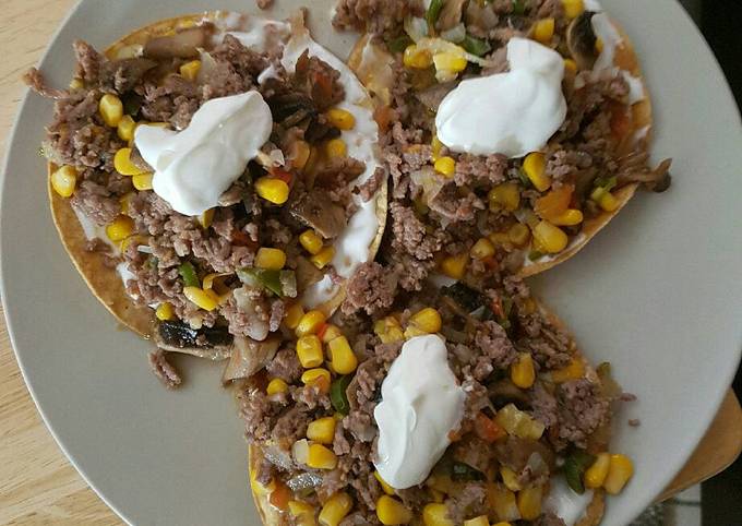 Tostadas De Carne Molida Y Champi Ones Receta De Oscar Op Cookpad