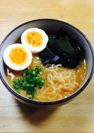 A picture of Easy Low-Calorie Shirataki Miso Ramen.