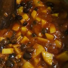 A picture of Chayote with Njahi.
