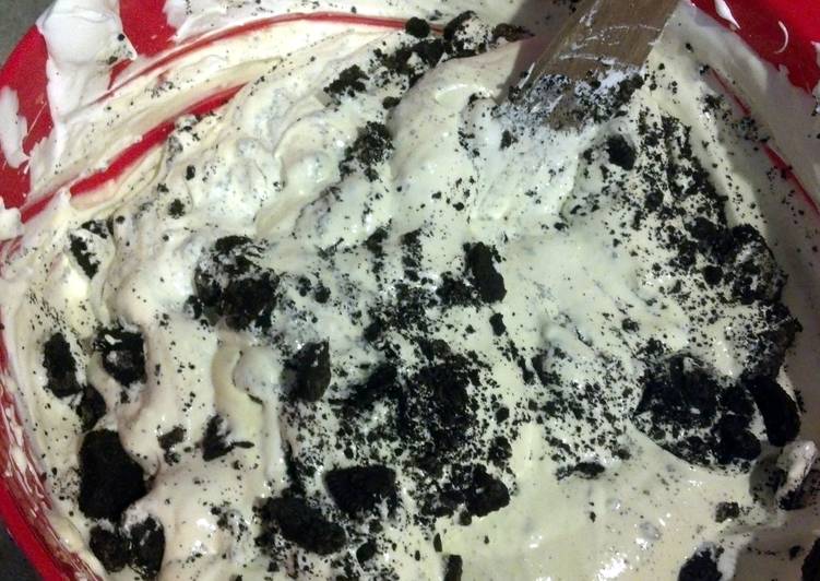 Steps to Prepare Homemade Oreo Cookie Mousse
