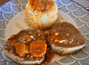 Una foto de Carne al jugo con arroz Fácil!!!