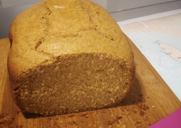 Bizcocho de mascarpone y harina de espelta en panificadora