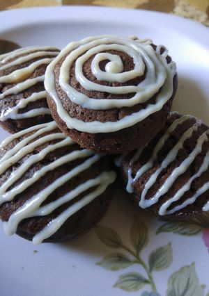 ચોકલેટ બ્રાઉની (Chocolate Brownie Recipe In Gujarati) રેસીપી મુખ્ય ફોટો