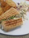Panini a mi manera de pollo con mozzarella