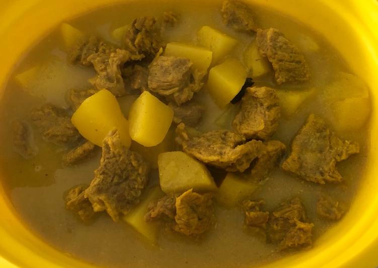 Gulai sapi kentang