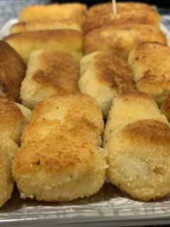 Una foto de Croquetas de ceps y parmesano