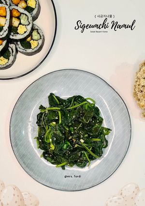 Foto resep Sigeumchi Namul 시금치나물 (Salad bayam ala korea)