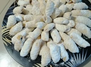 O poză a rețetei Cornulețe fragede cu rahat.
