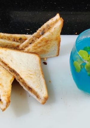 A picture of Tawa Mushroom Sandwich.