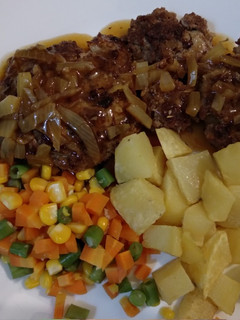 Foto resep (Simple) Minced Beef Steak + Potato Mix Veggies with Brown Sauce