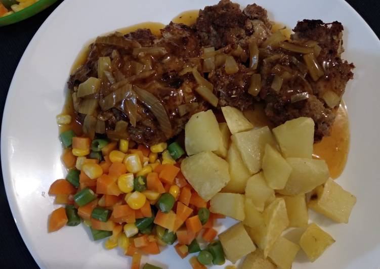 (Simple) Minced Beef Steak + Potato Mix Veggies with Brown Sauce