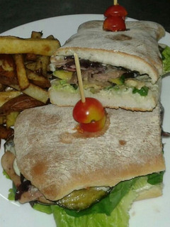 Una foto de Chivito Casero