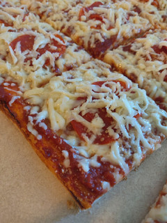 A picture of Cold Topping "Pittsburgh-Style" Tray Pizza.