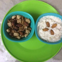 A picture of Rice kheer and panjiri.
