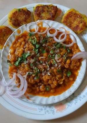 रगडा पॅटीस रेसिपी चे मुख्य फोटो 