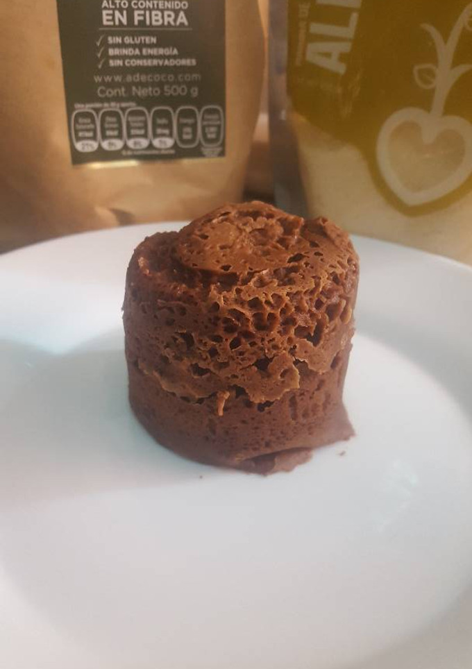 Una foto de Muffin de chocolate en taza