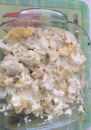 Une photo de Chou-fleur et pommes de terre sauce béchamel