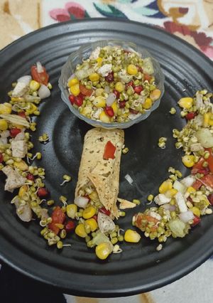 A picture of Sprouts chaat.