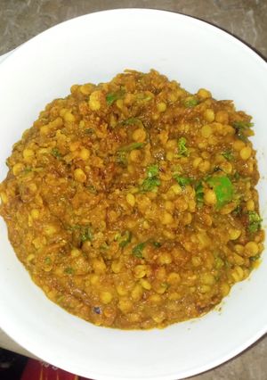 A picture of Fry chana daal.