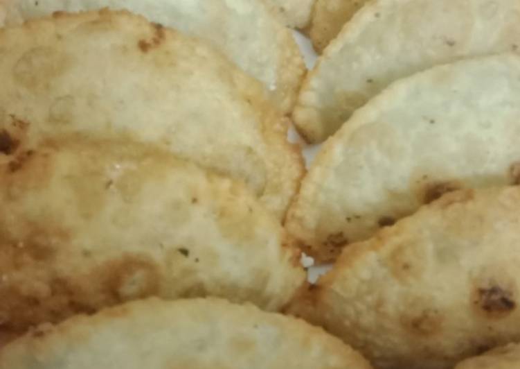 Gujiya (coconut stuffing)