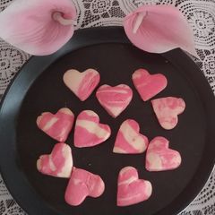 A picture of Valentine's cookies.