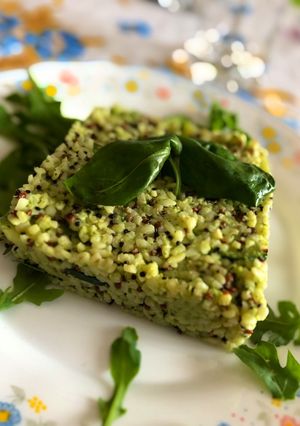 Foto di Bulgur e quinoa rossa al verde