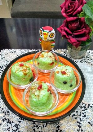 A picture of Green Tapioca Pudding.