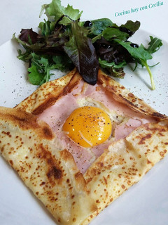 Una foto de Crepe de jamón, queso y huevo