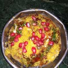 A picture of Raj kachori.