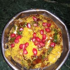 A picture of Raj kachori.