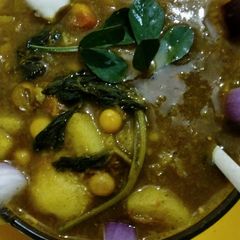 A picture of Methi ghugni.