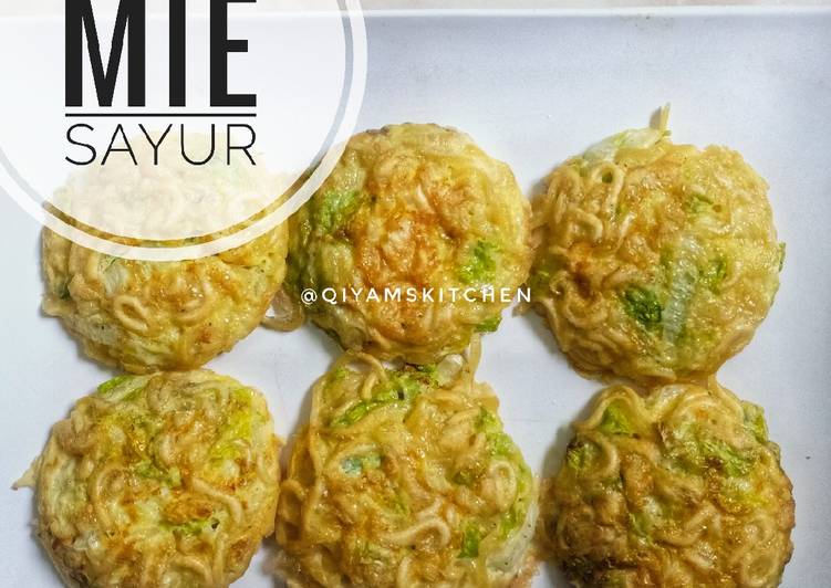 Bagaimana Menyiapkan Martabak mie sayur yang Sempurna