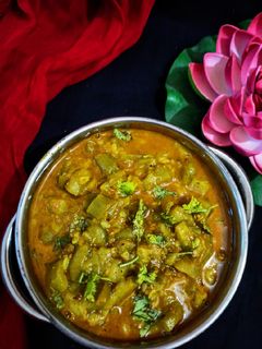 तोरई की सब्ज़ी (torai ki sabzi recipe in Hindi) रेसिपी मुख्य फोटो