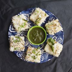A picture of Sooji Dhokla.