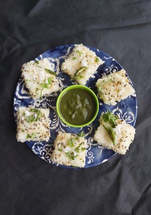 A picture of Sooji Dhokla.
