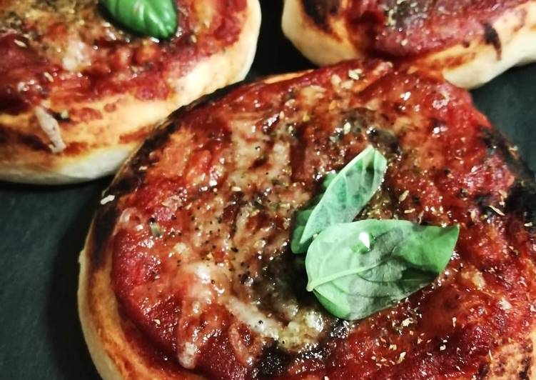 Recipe of Perfect Pizzette da aperitivo