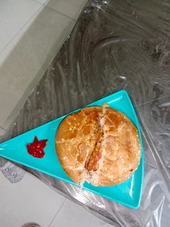 आलू टिक्की बर्गर (Aloo tikki burgar recipe in hindi) रेसिपी मुख्य फोटो